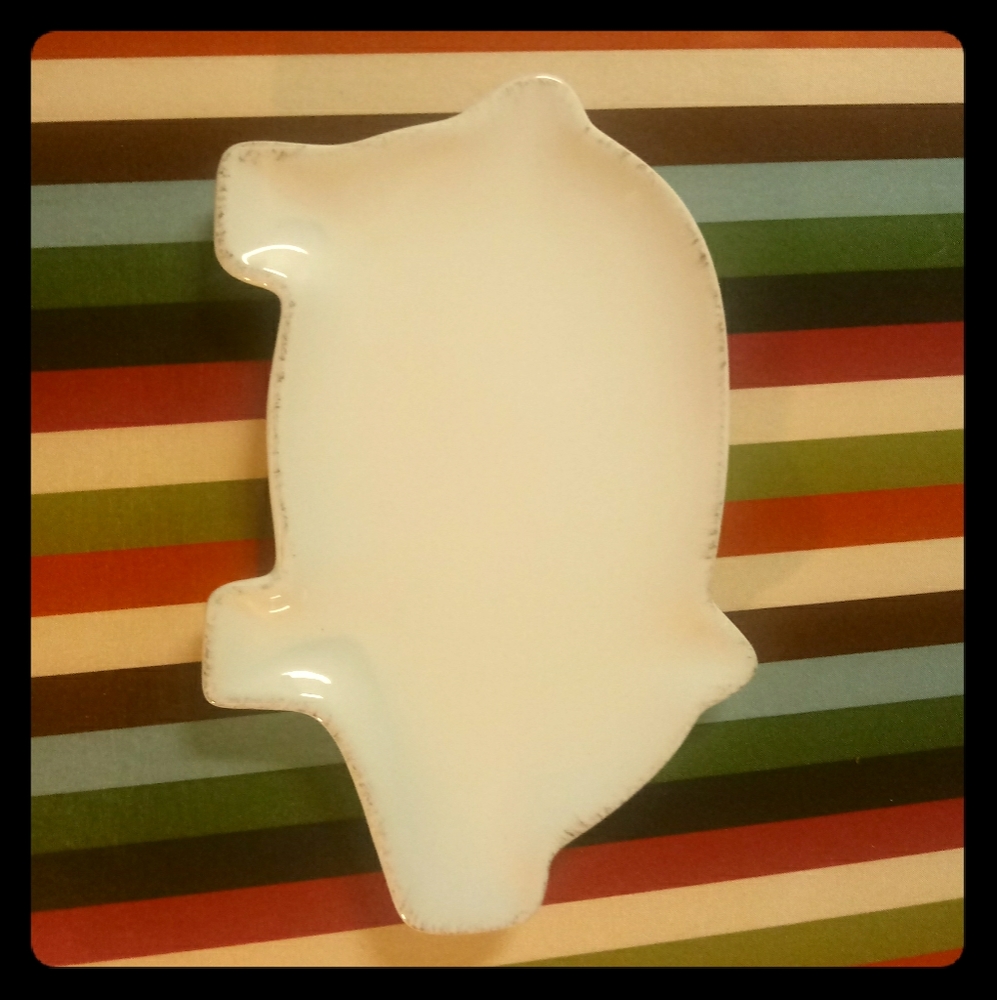 (4) tag pig plates - like new - dishes - animals